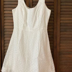 Beautiful lace white Vineyard Vines dress